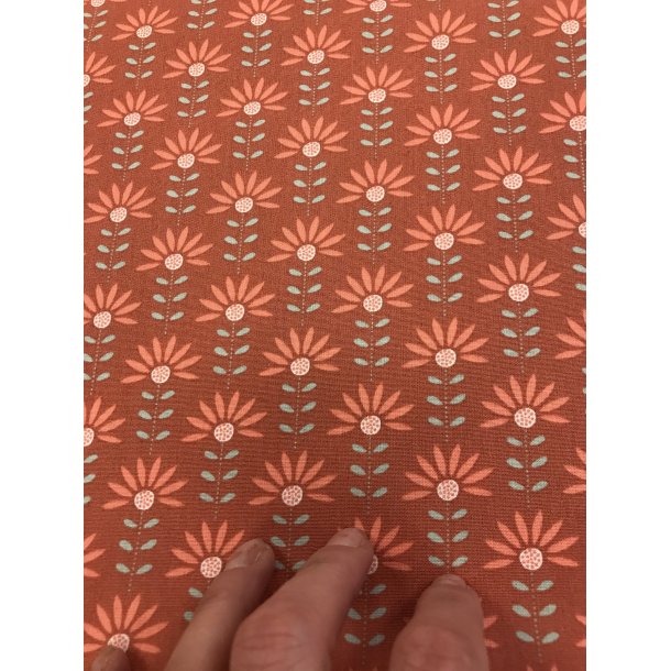 FAST ttvvet 100 % bomuld, ko tex. Dmpet rd med svage blomster