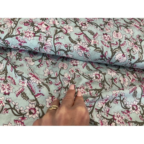 Fast viskose mint bund med de fineste blomster ranker
