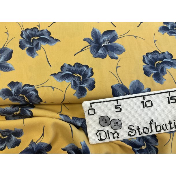 Fast viskose varm gul bund med levende 3 D blomster i bl farver KUN 89 kr pr m