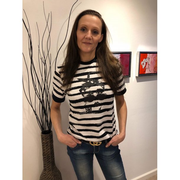 Tshirt fra onion med strygemrke