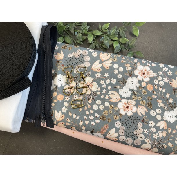 Pakkelsning Sia Tasken - Bomuld med blomster, gr foer med sm blade
