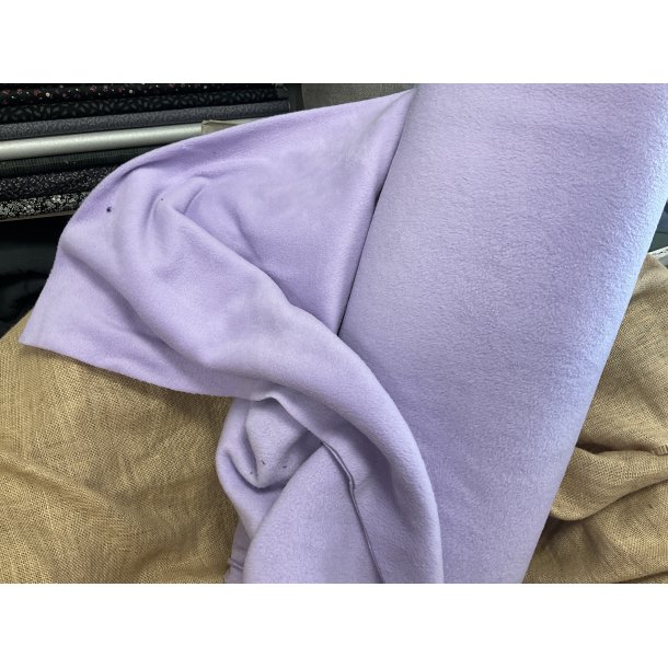 Kraftig bld fleece antipilling 240 g. LYS LILLA. 89 kr pr m