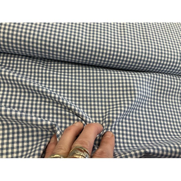 Fast 100 % bomuld poplin ttvvet, mini 2,7 mm ternet bl hvid. 75 kr pr m