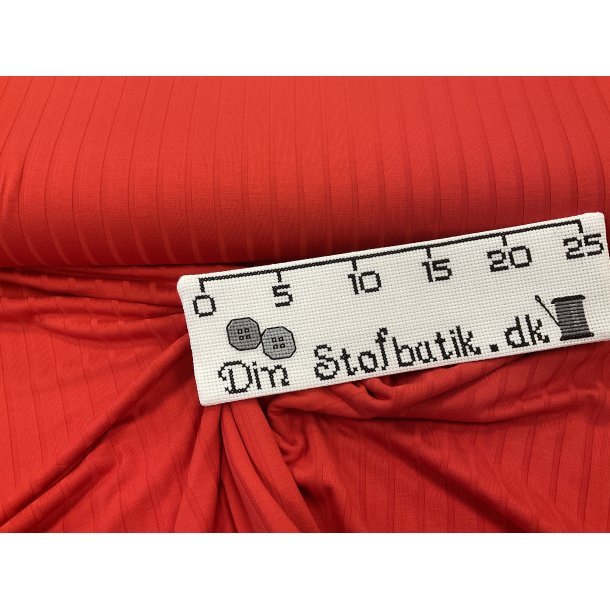 Viskose jersey ensfarvet med strib vvet. Virkelig god kvalitet. KUN 89 kr pr m. RD