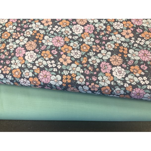 Stofpakke til strikketasken - projekt tasken Lys lilla med lyse dush blomster