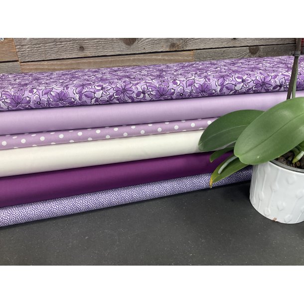 Stof pakke til 3D tppe med buer. Fleece bagside Den lilla pakke. 145 x 200 cm